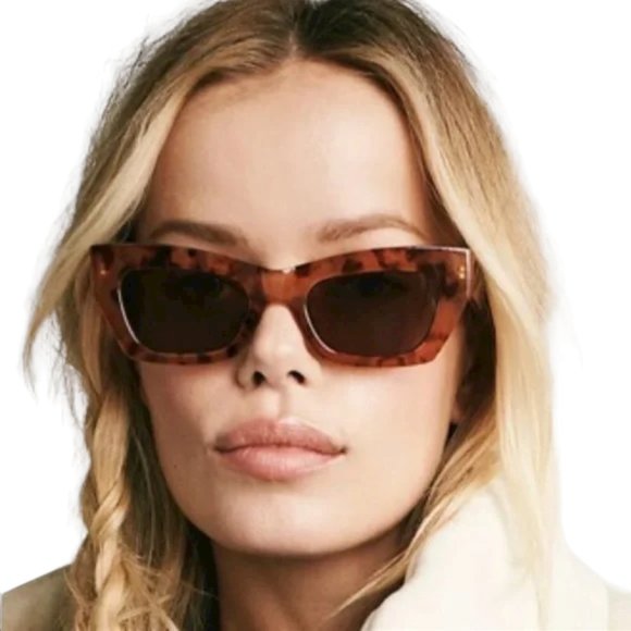 Free People 🕶 Juliet Winged Cat Eye Sunglasses - Picture 1 of 7